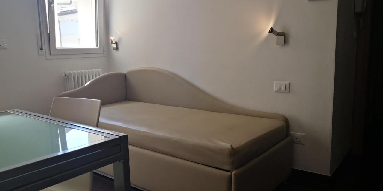 Casa Vacanze Aurora Centro Rimini Dış mekan fotoğraf